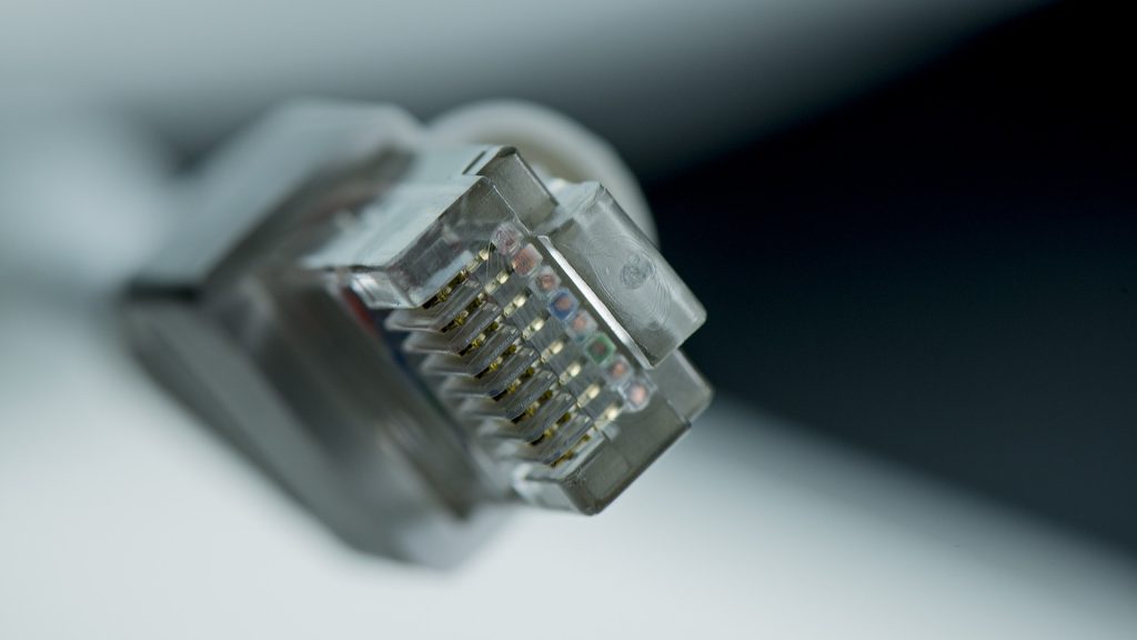 How to Choose the Right Ethernet Cable (Cat5e vs Cat6 vs Cat6a vs Cat8)
